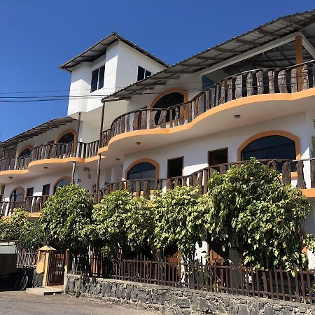 Hostal Sandrita Puerto Villamil Exterior photo