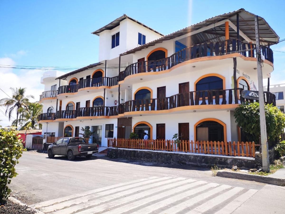 Hostal Sandrita Puerto Villamil Exterior photo