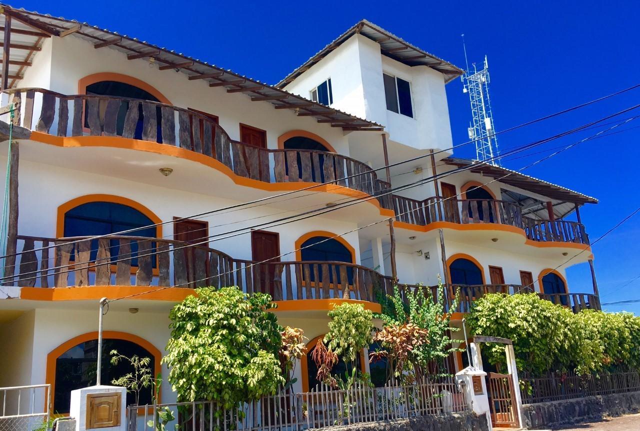 Hostal Sandrita Puerto Villamil Exterior photo