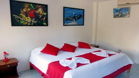 Hostal Sandrita Puerto Villamil Exterior photo